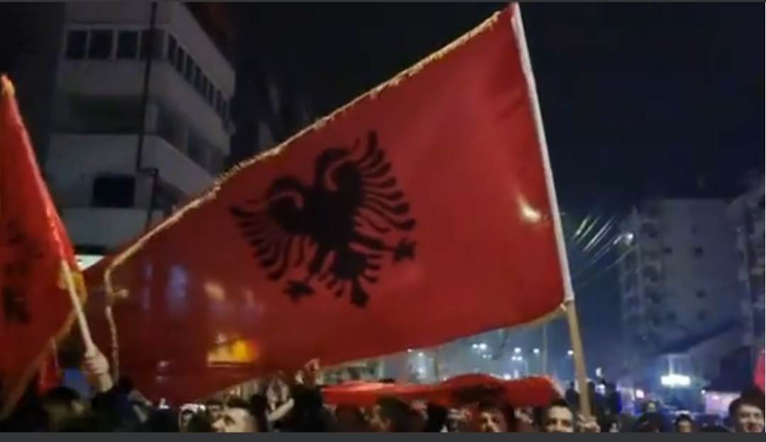Shqiptarët në Kumanovë ftohen në biseda informative 