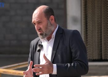 Si kishte ndodhur rrënimi i mureve në fshatin Sllupçan të komunës së Likovës gjatë viteve 1989-90, rrëfehet publicisti Fejzulla Arifi (VIDEO)