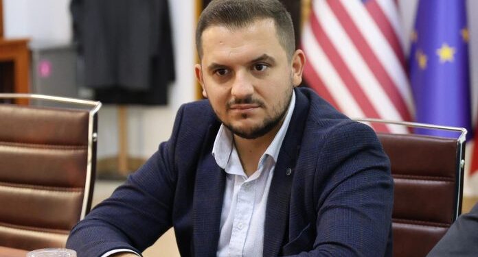 A do të garojë për kryetar të Tetovës? Përgjigjet Albi Qamili