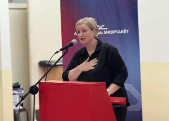 Reagon ish-zv.ministrja, Elfete Ismaili: Nga 16 kandidatë për oficerë, të gjithë maqedonas!