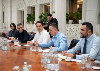 VLEN: Po shndërrohemi në një subjekt të vetëm politik, me identitet të qartë, përgjegjësi të plotë dhe drejtim të përbashkët!