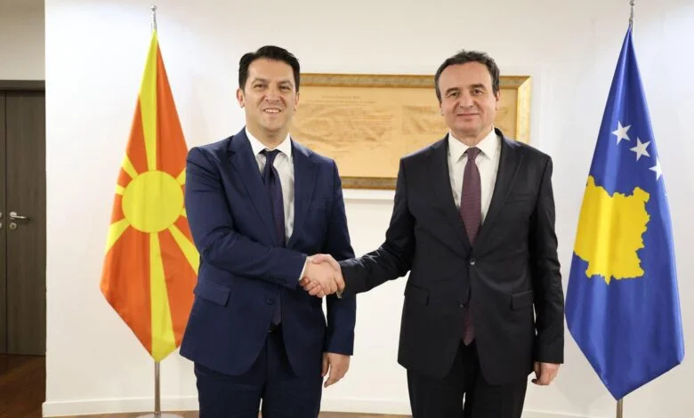 Zv kryeministri i parë Bekim Sali uron Kurtin  Kosova të ecë përpara me stabilitet dhe zhvillim