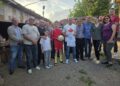 Familja e Agan Asanit nga Çerkezi i Kumanovës vizitoi djaloshin nga fshati Umindoll, David Dokmanovik, që ia dedikoi golin. Një takim që preku zemrat e të gjithëve (VIDEO)