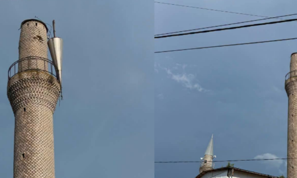 Rrëzohet minarja e xhamisë në Plluzhinë të Skenderajt nga erërat e fuqishme  FOTO 