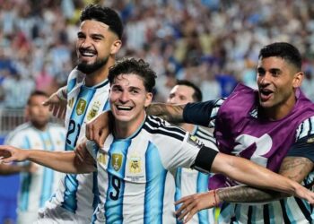 VIDEO: Alvarez “theu” Zvicrën, Argjentina me vështirësi siguroi gjysmëfinalen!
