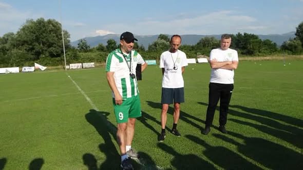 ZYRTARE  KF Kamjani nis përgatitjet për sezonin e ri  me trajnerin Burhan Emurllai në krye 