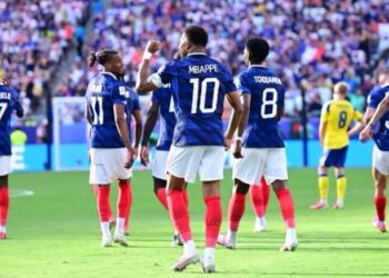 Franca “shkatërron” Suedinë 3-0, siguron kualifikimin në raundin e 16-të të Botërorit