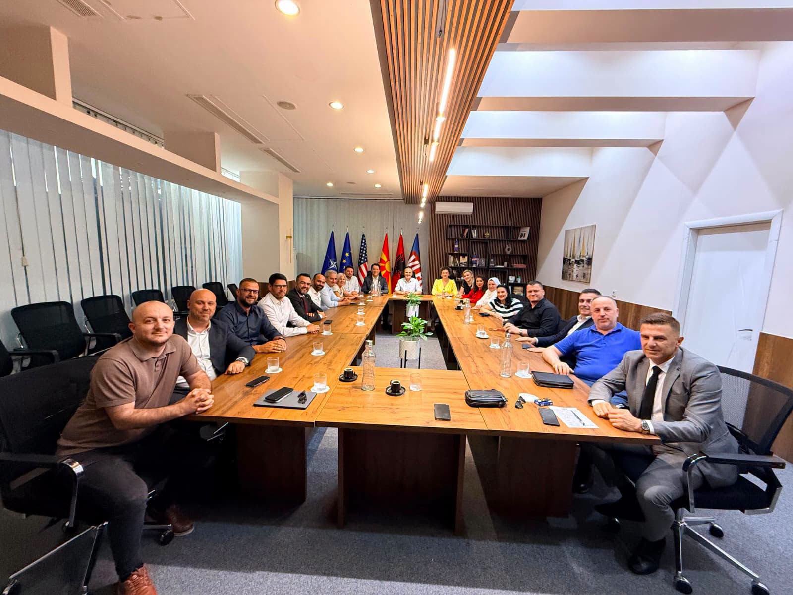 VLEN  Marëdhëniet me Shqipërinë  komunikimi institucional dhe bashkëpunimi ndërshqiptar nuk guxojnë të bëhen viktimë e interesave të ngushta partiake 